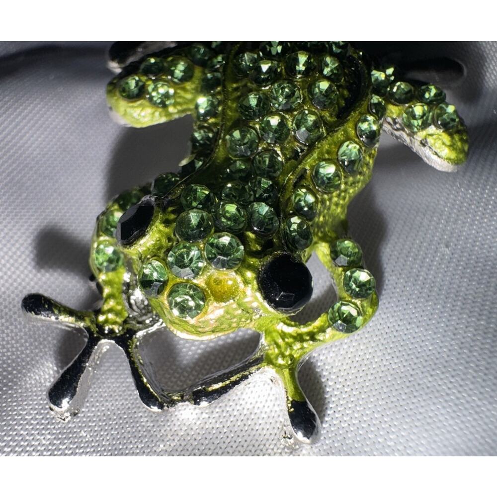 Green Rhinestone Frog Brooch Pin Pavé Round Stones Silver Tone Metal Animal - Picture 4 of 5